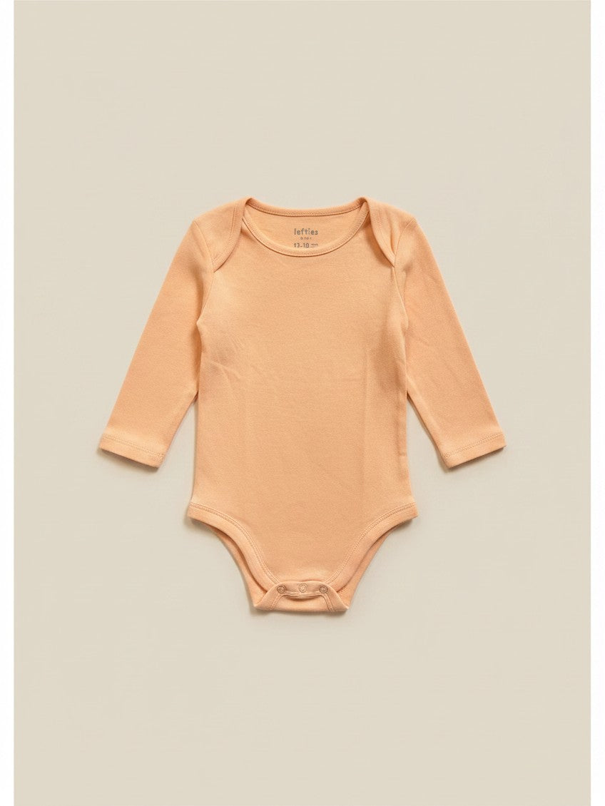Body de manga larga para niña de Vamos Niños marca Lefties en color naranja suave, talla 18 meses