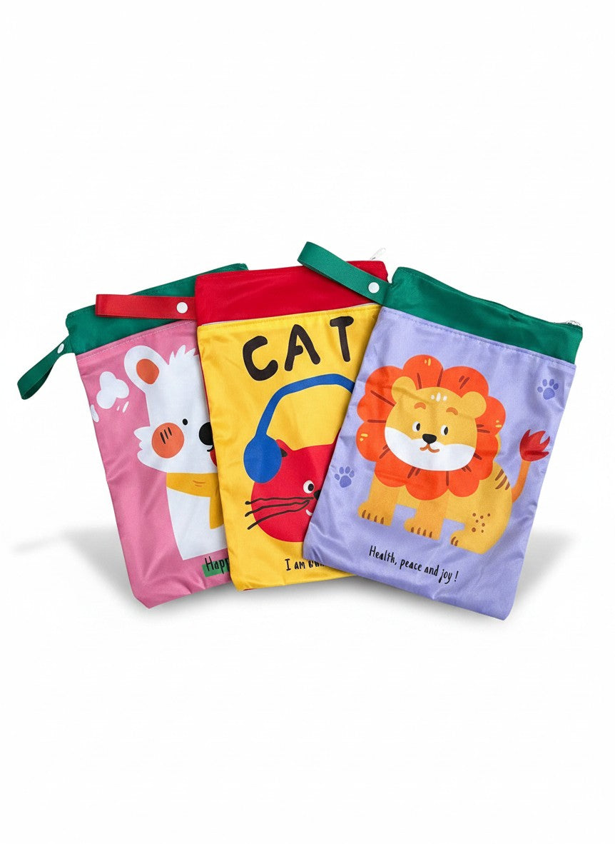 Bolsas impermeables Vamos Niños con estampados de animales, ideales para organizar ropa y accesorios infantiles.