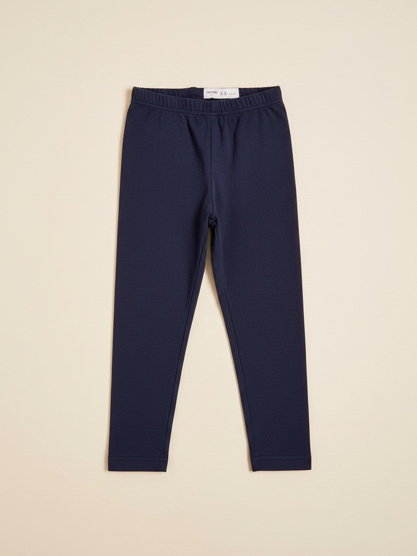 Calza de niña azul marino marca Vamos Niños, diseño básico con cintura elástica, talla 3