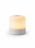 Lámpara de noche LED Vamos Niños con luz cálida regulable, diseño minimalista compacto y base antideslizante blanca