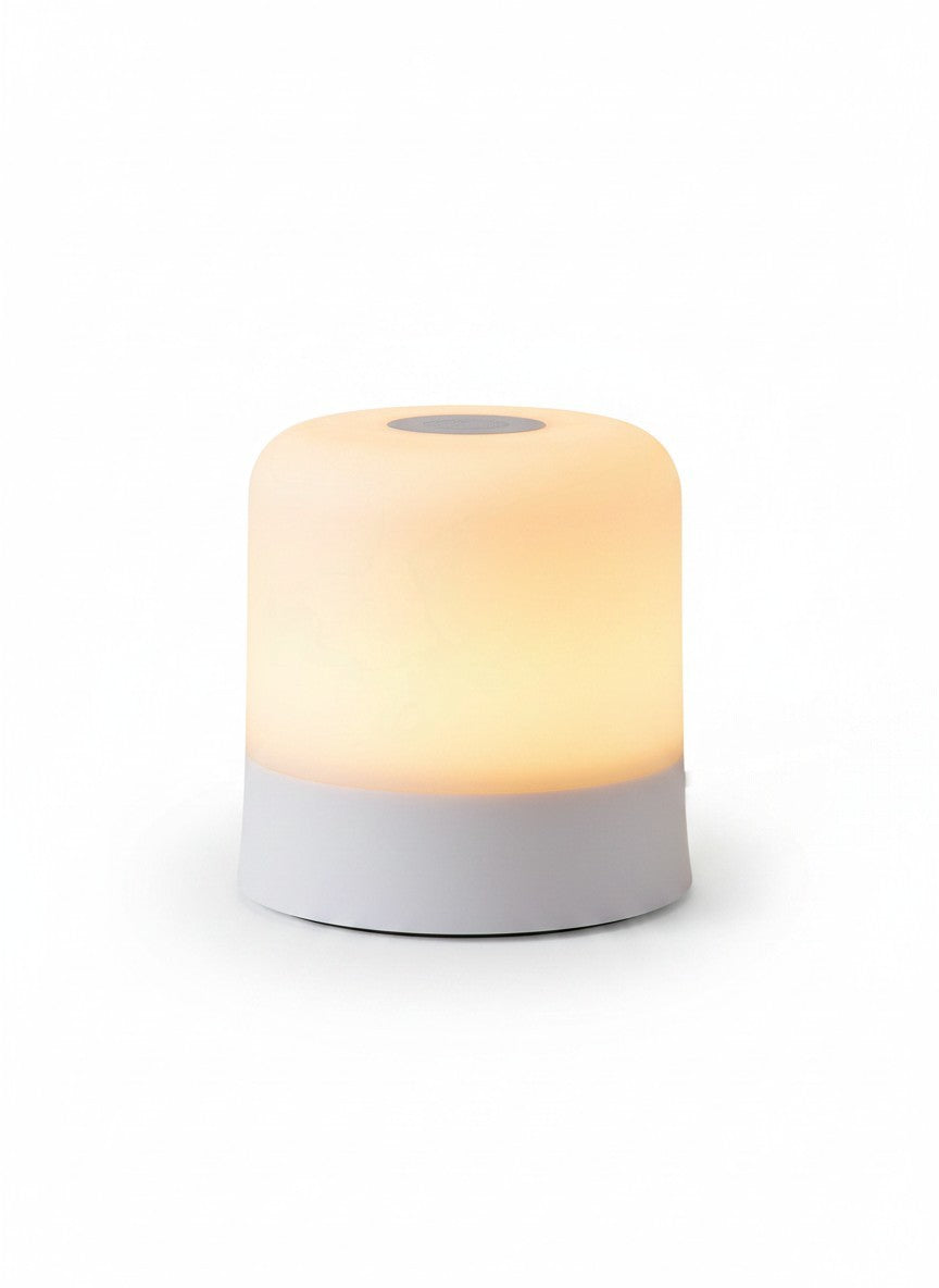 Lámpara de noche LED Vamos Niños con luz cálida regulable, diseño minimalista compacto y base antideslizante blanca