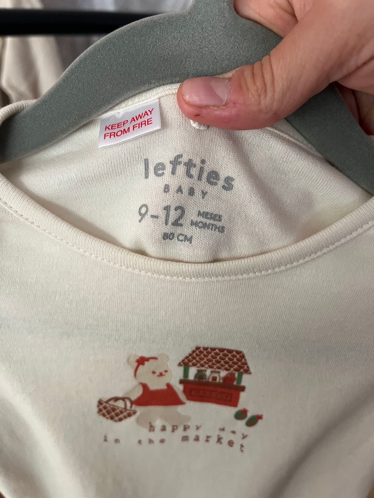 Body de bebé Vamos Niños marca Lefties en color beige con estampado de osita en el mercado