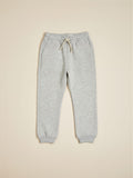Pantalón de buzo unisex Vamos Niños Lefties en color gris claro con cintura elástica y cordón ajustable