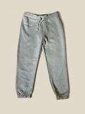 Pantalón de buzo Vamos Niños Lefties para niña en color verde claro con detalle estampado y cintura elástica
