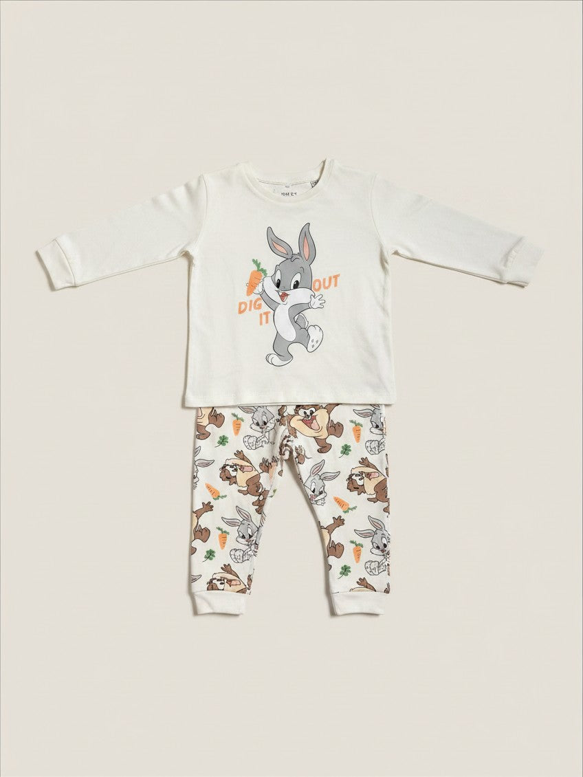 Pijama de dos piezas Vamos Niños con estampado de Bugs Bunny, camiseta blanca y pantalón con diseño de conejos