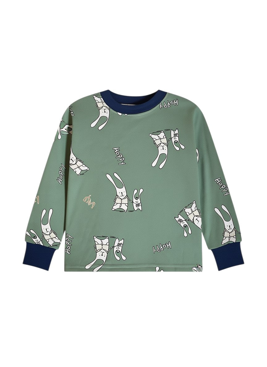 Pijama infantil Vamos Niños verde con estampado de conejitos y puños azul marino, manga larga y cuello redondo.