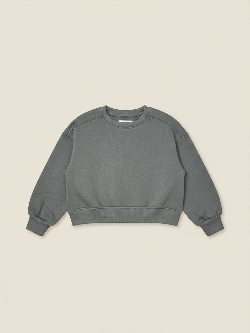 Polerón de niña Vamos Niños marca Lefties en color gris verdoso con cuello redondo y diseño de corte holgado
