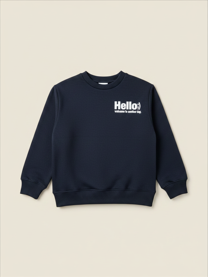 Polerón ligero azul oscuro para niño de Vamos Niños marca Lefties con estampado Hello en el pecho