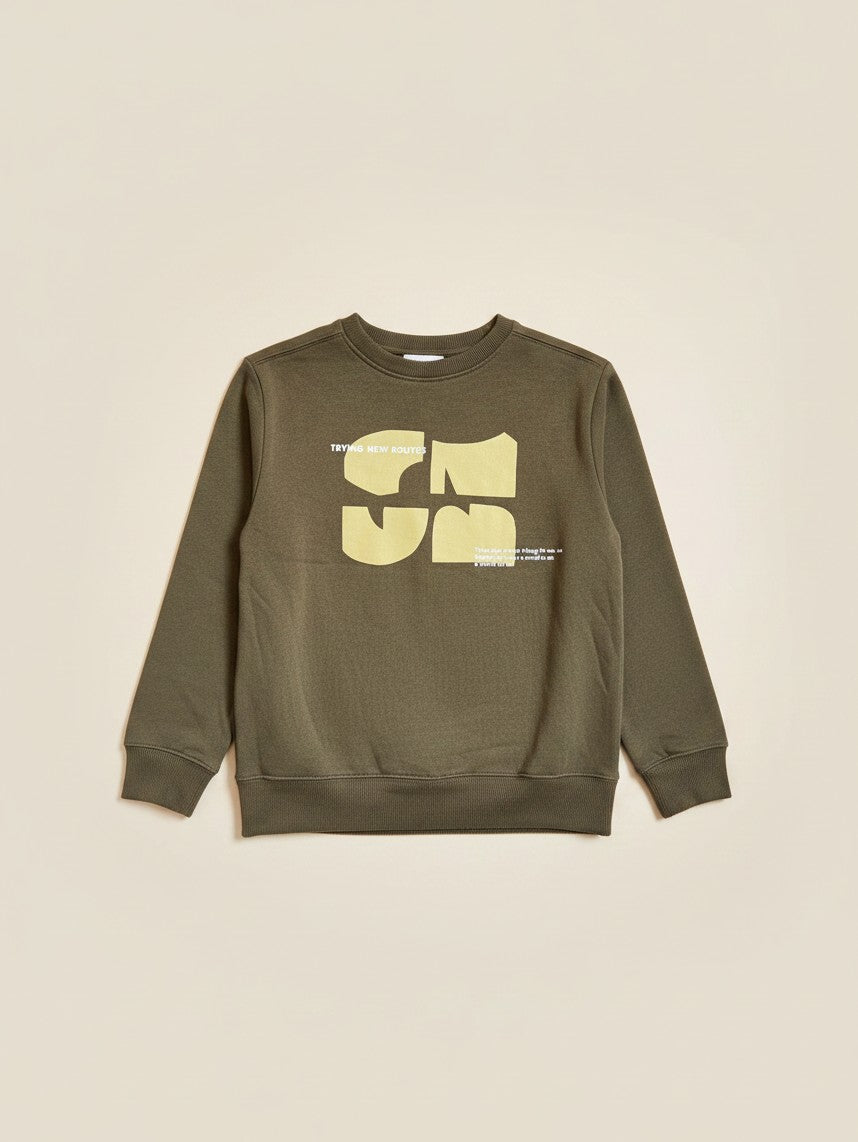 Polerón de niño Vamos Niños marca Lefties color verde musgo con estampado gráfico frontal y cuello redondo